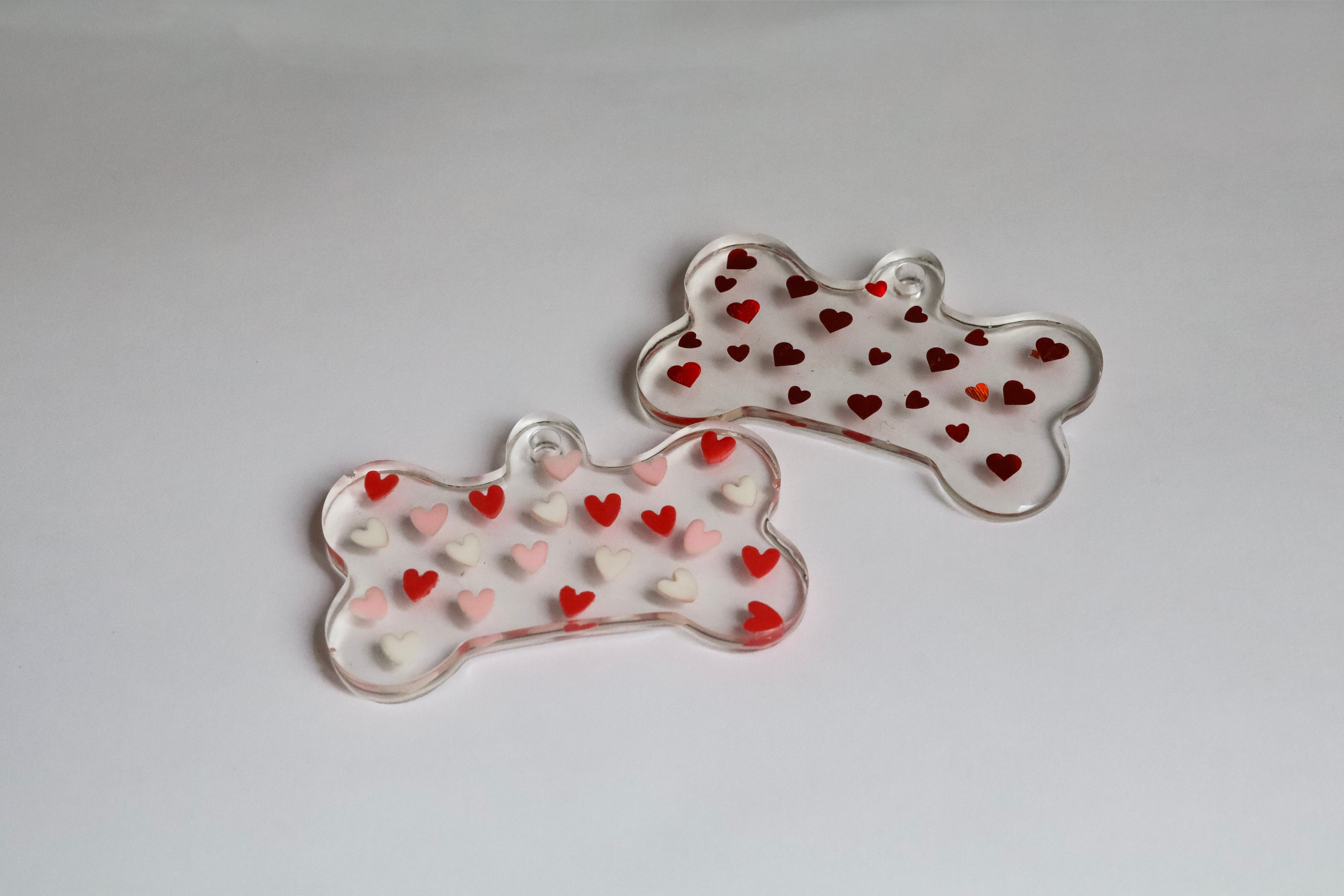 Chapa identificativa de corazones